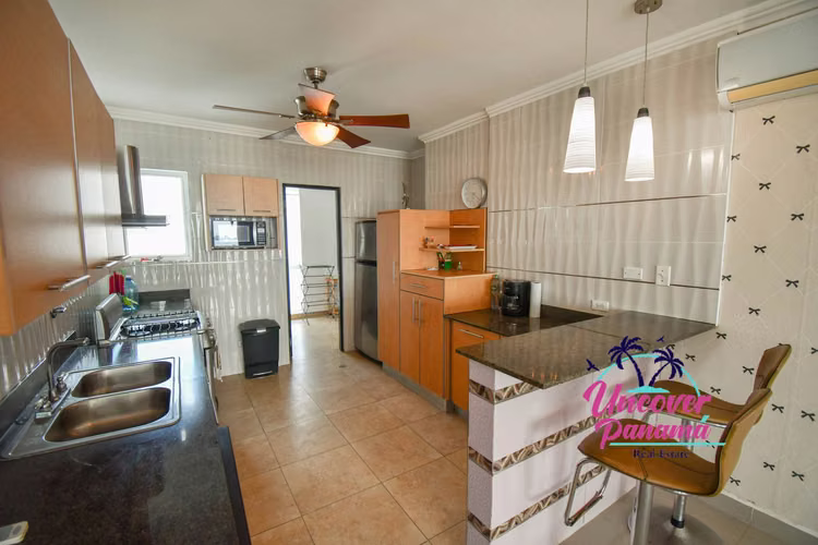 Elegante apartamento con vista al mar en Playa Blanca