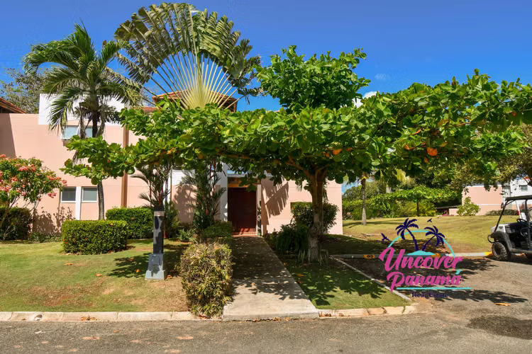 Townhouse de 3 recámaras con vista al golf en Costa Blanca Golf & Villas