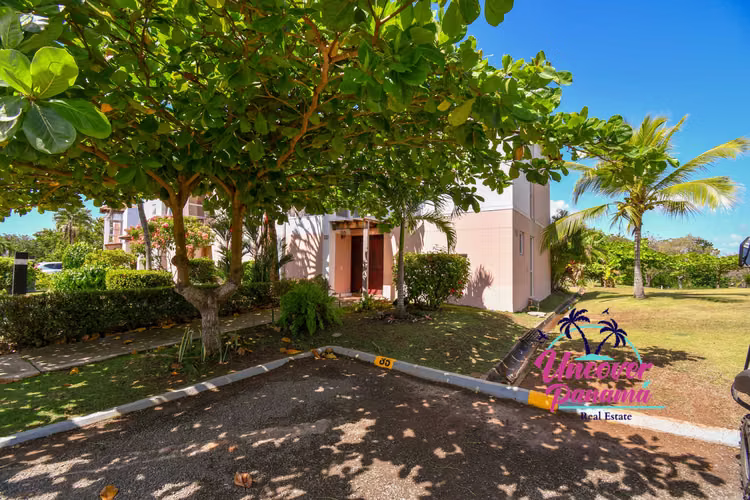 Townhouse de 3 recámaras con vista al golf en Costa Blanca Golf & Villas