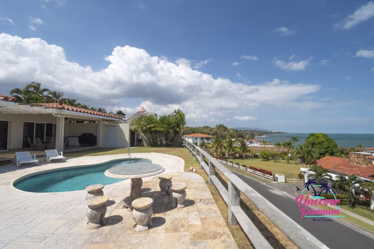 Casa con vista al mar en Vista Mar Golf & Beach Resort, San Carlos
