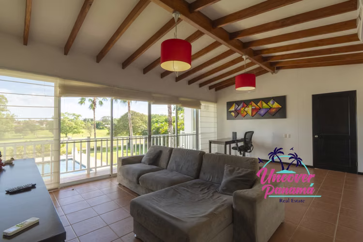 Elegante y única villa de 5 dormitorios