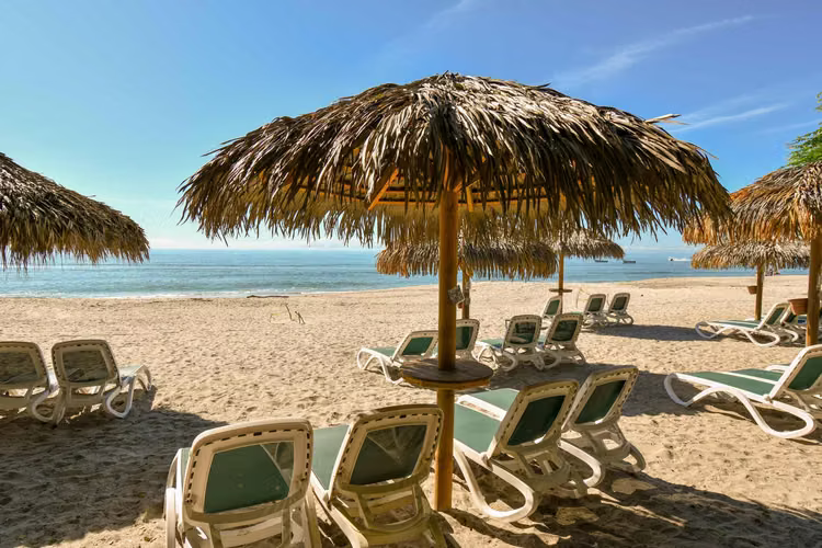 Se vende Amplia villa de lujo con impresionantes vistas al lago en Decameron
