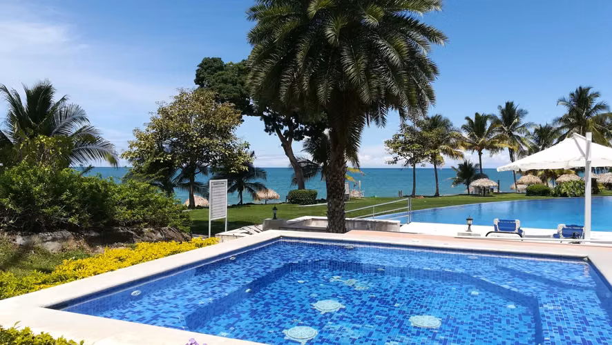 VENDO APARTAMENTO. BIJAO. RODMAN. PLAYA. RIO HATO. GOLF. PADEL.
