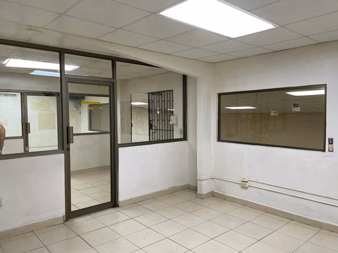 OFERTA  VENTA LOCAL COMERCIAL CON AVALUO Y EXCELENTE UBICACION