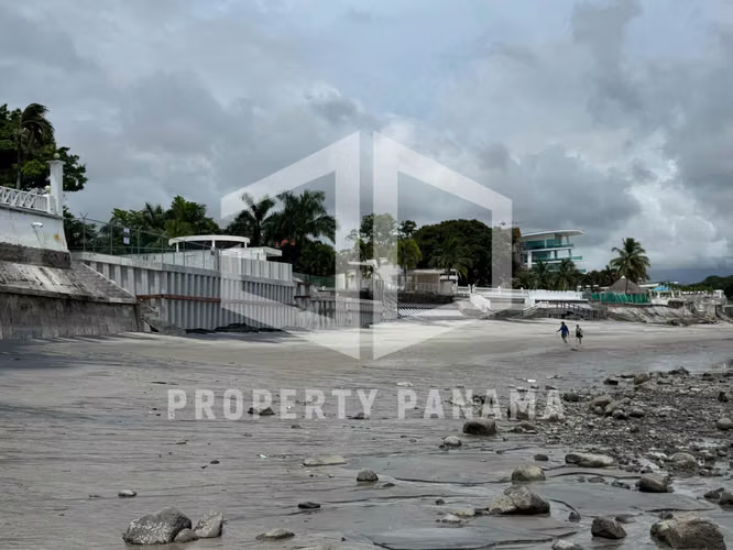 Playa Coronado, Se Vende Terreno frente al mar