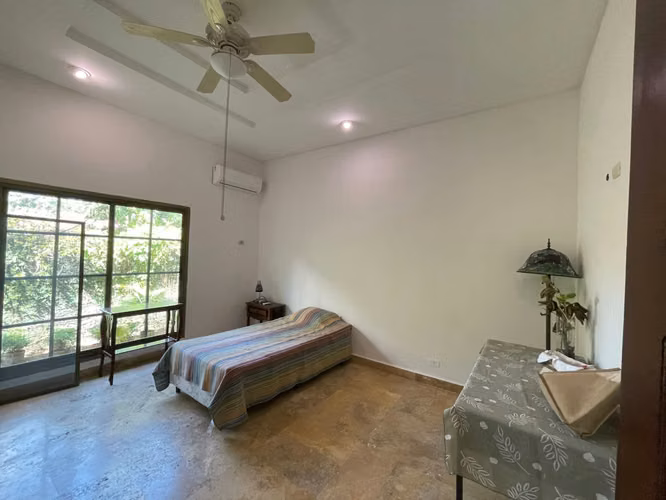 Venta de Casa en Altos del Golf, 750m2 de terreno y 450m2 de construcción