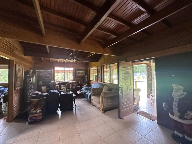 Venta de Casa en El Valle, El Pedregal, 3,975m2 de Terreno