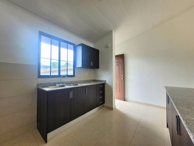 Venta de Casa Nueva en PH Paseo de Rey en Arraiján