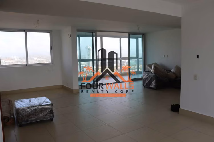 Venta de Apartamento en PH Breezer - Costa del Este