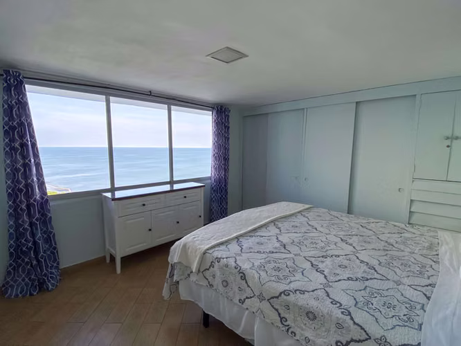 Apartamento Frente al Mar en Venta en Coronado: su Paraíso le Espera