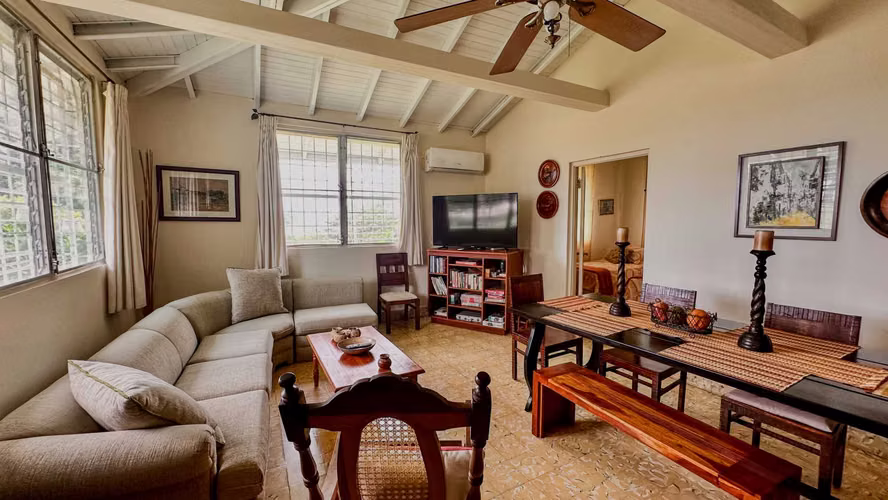 Se vende casa frente al mar en Seacliff, Coclé