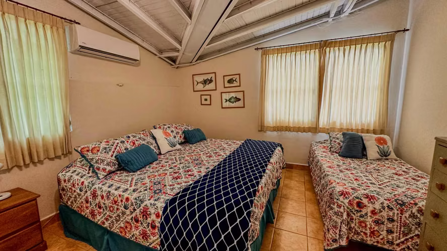 Se vende casa frente al mar en Seacliff, Coclé