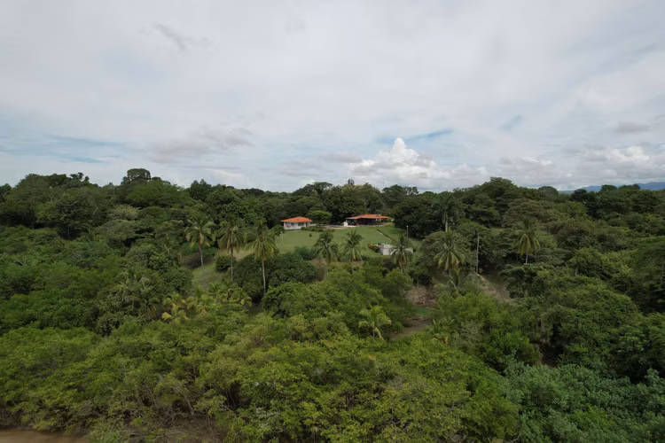 Se vende casa frente al mar en Seacliff, Coclé