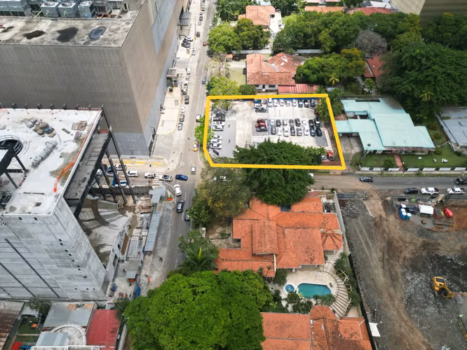 Venta de Terreno en Bella Vista, Obarrio, 1,750m2