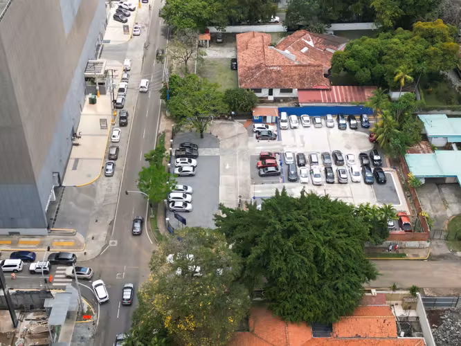Venta de Terreno en Bella Vista, Obarrio, 1,750m2