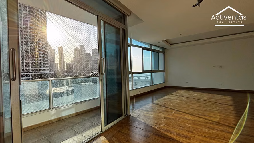 Apartamento en venta en Avenida Balboa