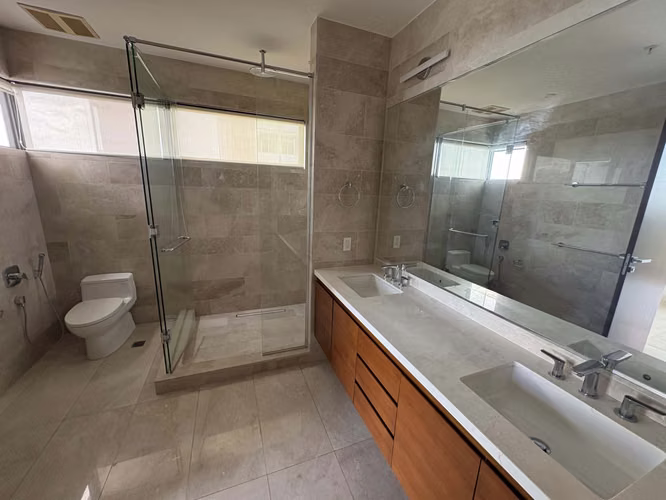 SE VENDE APARTAMENTO EN PH ALBATROSS EN SANTA MARIA