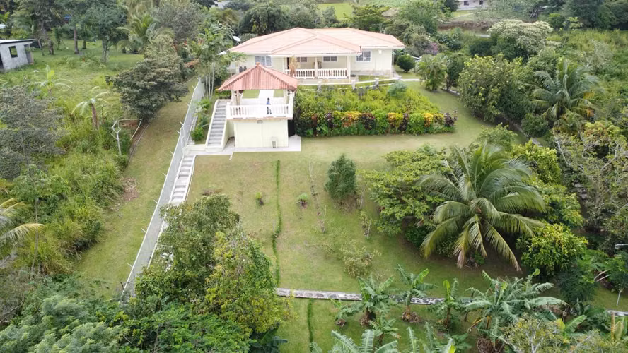 Casa en Venta: Naturaleza y Comodidad en Perfecta Armonía. - Imagen 2