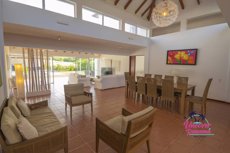 Villa de 4 Recámaras con Piscina Privada en Costa Blanca Golf & Villas