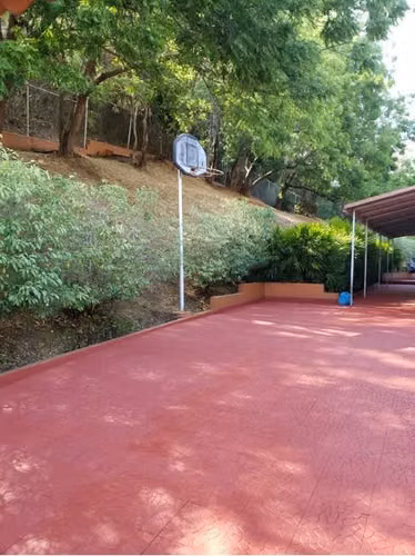 SE VENDE CASA EN MIRAFLORES DE 619 M2 SOBRE TERRENO DE 1090 M2