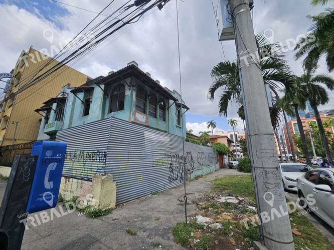 VENTA DE TERRENO CON EDIFICIO EN BELLA VISTA - Imagen 2