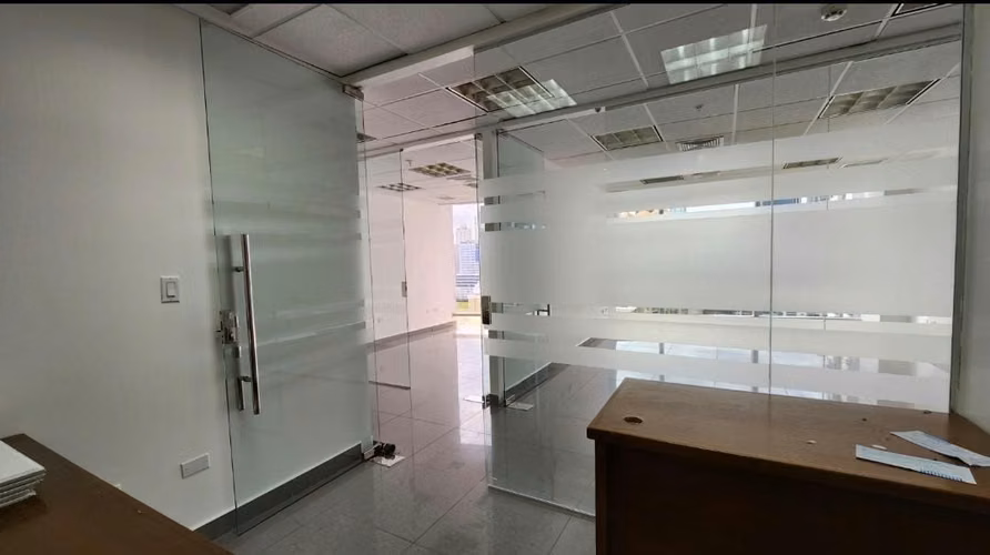 Alquiler de Oficina en Costa del Este, Torre Ancón, 123m2