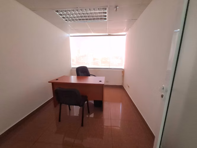 Alquiler de Oficina en Vía Brasil, Bella Vista, Plaza Korintho, 104m2