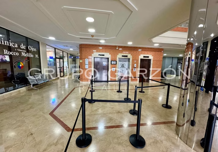 Venta consultorio en Hospital San Fernando (Centro Especializado)