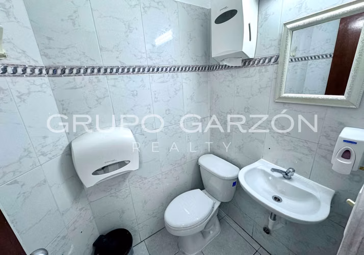 Venta consultorio en Hospital San Fernando (Centro Especializado)
