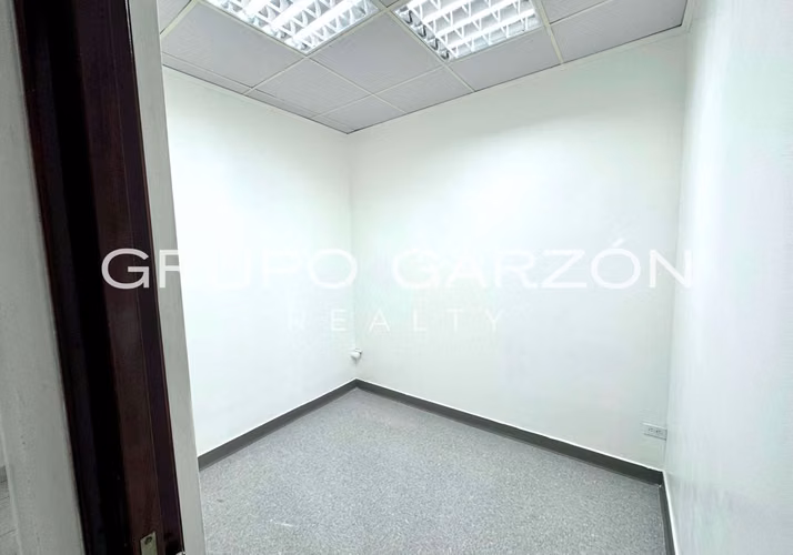 Venta consultorio en Hospital San Fernando (Centro Especializado)