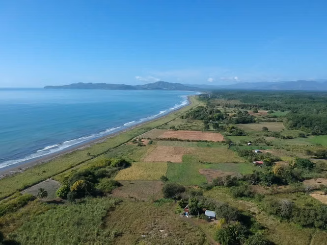 Se Vende Terreno con Cabaña en Isla Cañas