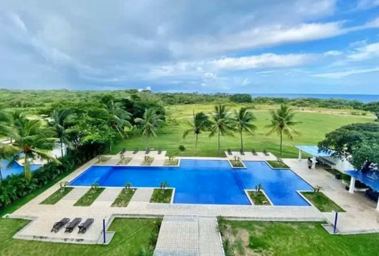 Condominio en Playa Blanca Resort – Acceso a la playa y amenidades exclusivas