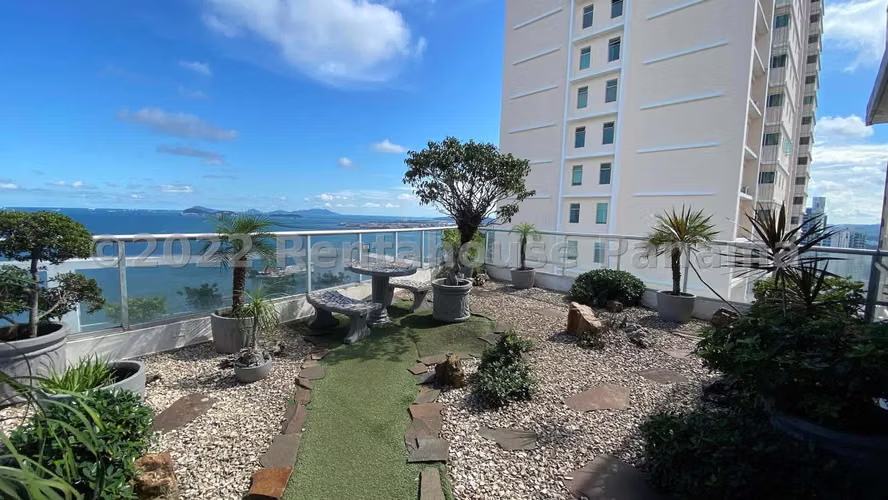 Venta de Apartamento de 109 m2 en PH Villa del Mar, Avenida Balboa 25-8344GG