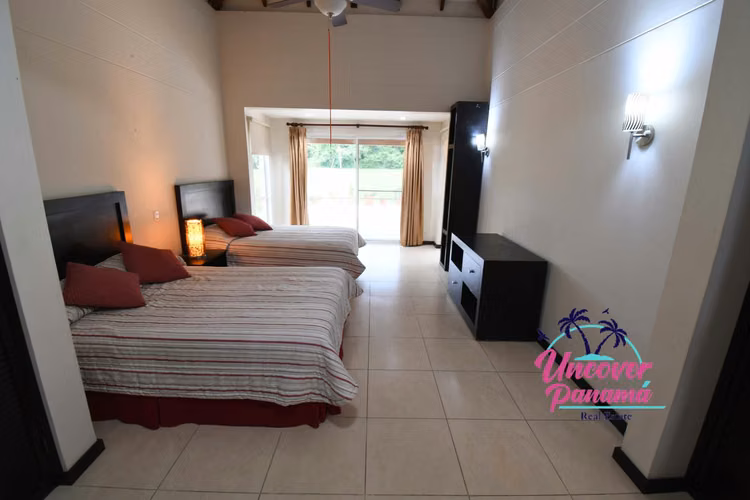 Villa de un nivel con piscina privada en Costa Blanca Decameron