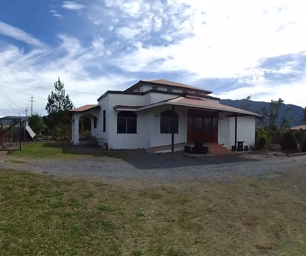 Venta Volcan Casa mas Local Comercial