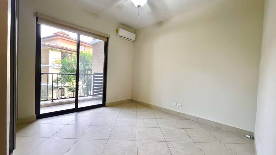 P. H. Embassy Club, Apartamento Garden en Venta, Clayton, Ancón, Panamá JC