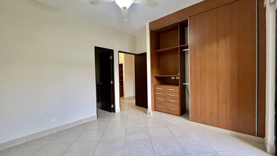 P. H. Embassy Club, Apartamento Garden en Venta, Clayton, Ancón, Panamá JC