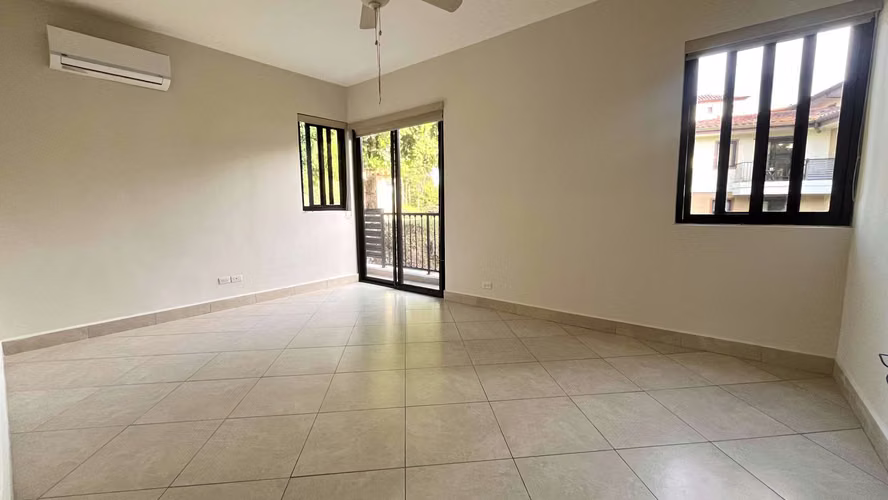 P. H. Embassy Club, Apartamento Garden en Venta, Clayton, Ancón, Panamá JC