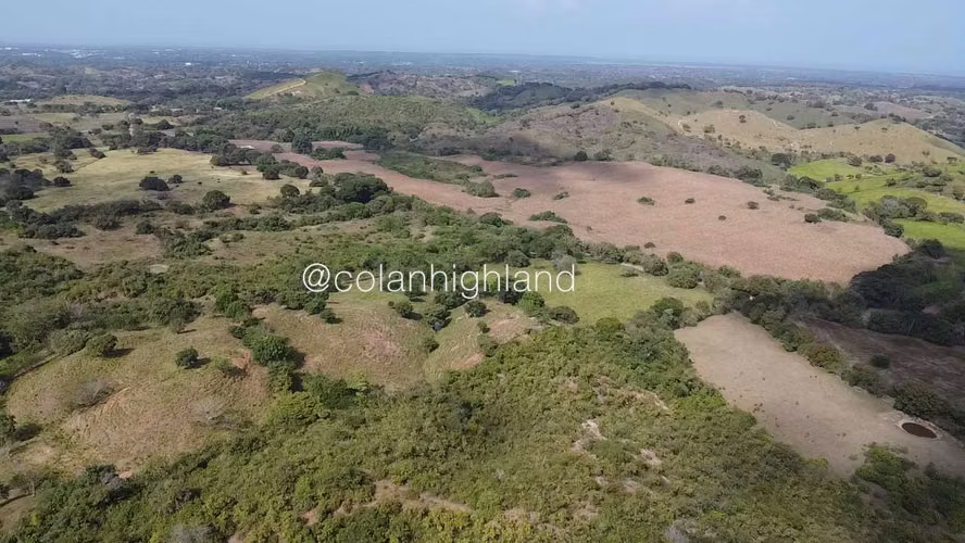 Se Vende Finca de 169.2 Ha. en Llano Largo de Los Santos 