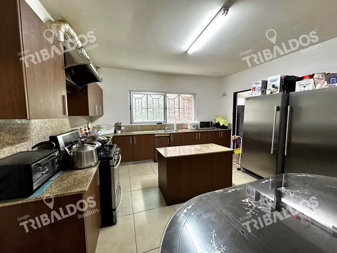 VENTA DE CASA EN DORADO VILLAGE EN CONDADO DEL REY - Imagen 3