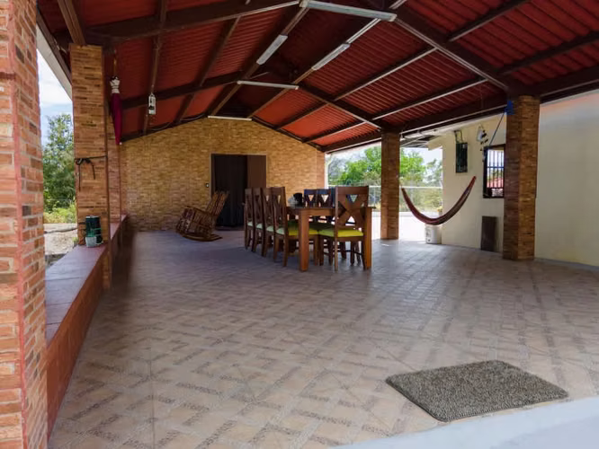 FINCA COMERCIAL RESIDENCIAL EN LA PANAMERICANA FRENTE A PLAYA CORONA