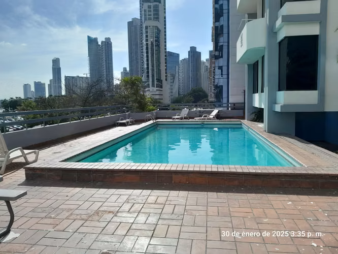 Apartamento Espacioso en PH La Gaviota – Ubicación Privilegiada en Avenida Balboa