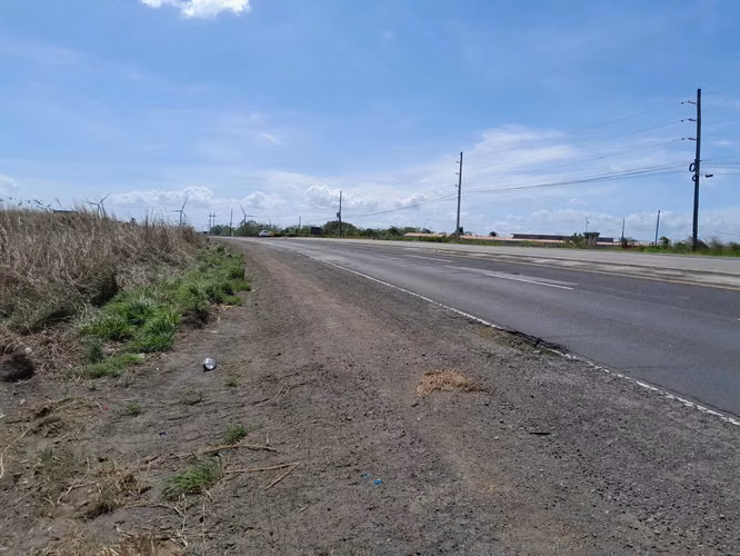 SE VENDE TERRENO A ORILLAS DE LA PANAMERICANA