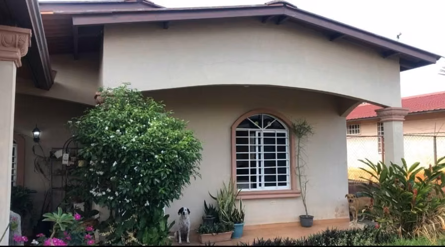 Villas del Sol, Aguadulce, casa esquina 600m2 $130,000