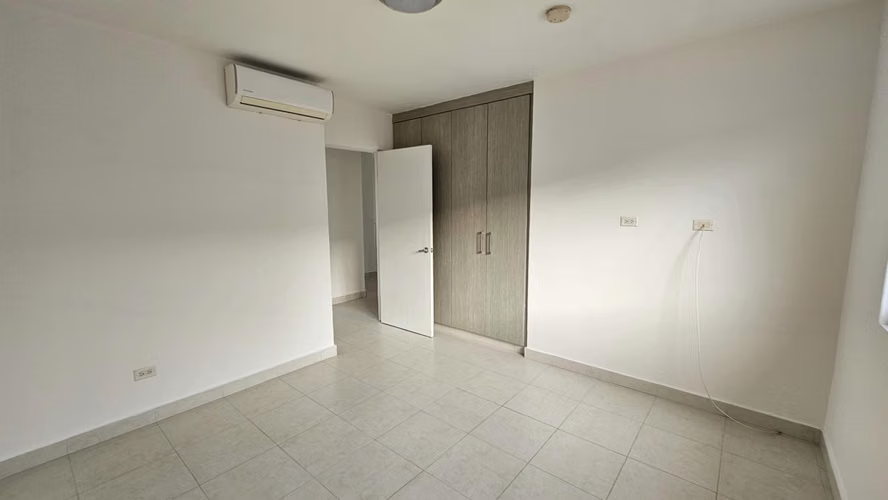 VENTA DE CASA VERSALLES OESTE PANAMA OESTE