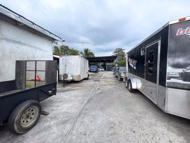 Terreno con Galera Abierta en Venta en Juan Díaz con Zonificación Mixta 1ZM6