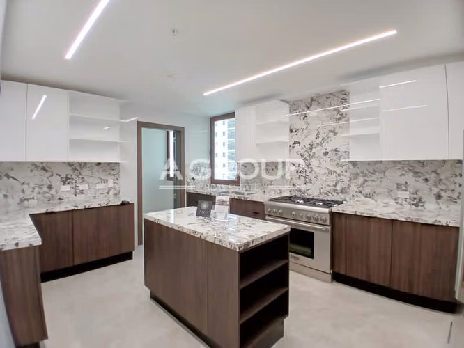 The Colonial - Santa Maria - Se vende apartamento de lujo