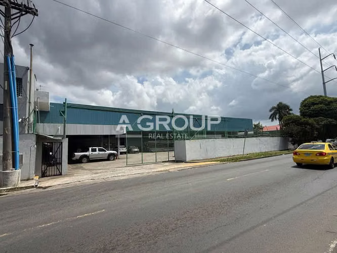 Juan Díaz - Warehouse For Rent