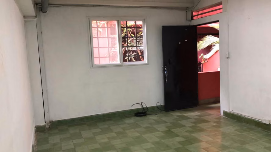 Bella Vista, Calle 43 este