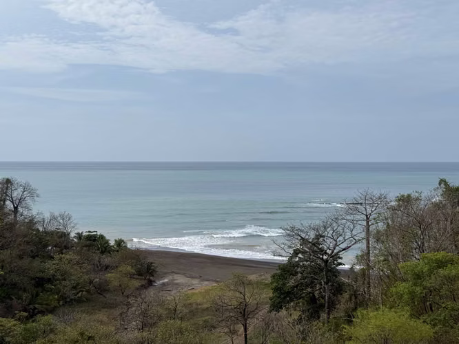 Terreno en venta, 85 metros frente a Playa, Cambutal, Tonosí, Los Santos